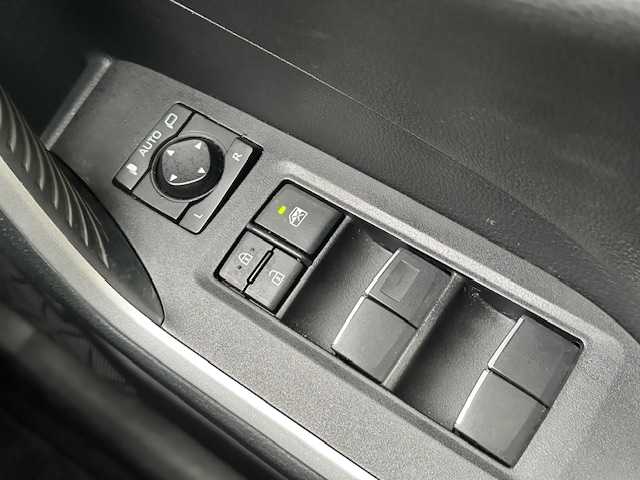 トヨタ ＲＡＶ４ ハイブリッドG 茨城県 2019(令1)年 8.4万km ホワイトパールクリスタルシャイン 純正９インチナビ/～フルセグTV/BT/CD/FM/AM～/TVキャンセラー/バックカメラ/パワーバックドア/ルーフレール/ステアリングヒーター/前席シートヒーター/運転席パワーシート/ETC/オートマチックハイビーム/レーダークルーズコントロール/レーントレーシングアシスト/ドライブレコーダー
