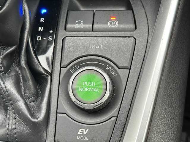 トヨタ ＲＡＶ４ ハイブリッドG 茨城県 2019(令1)年 8.4万km ホワイトパールクリスタルシャイン 純正９インチナビ/～フルセグTV/BT/CD/FM/AM～/TVキャンセラー/バックカメラ/パワーバックドア/ルーフレール/ステアリングヒーター/前席シートヒーター/運転席パワーシート/ETC/オートマチックハイビーム/レーダークルーズコントロール/レーントレーシングアシスト/ドライブレコーダー