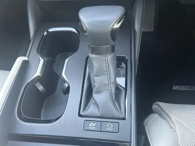 レクサス ＥＳ 300h バージョンL 福島県 2024(令6)年 1.4万km ソニッククォーツ サンルーフ/ワンオーナー/純正ナビ/（フルセグナビ/Bluetooth/USB/FM/AM）/アラウンドビューカメラ/ETC2.0/レーダークルーズコントロール/MTモード付AT/メモリー付パワーシート/シートヒーター/エアーシート/ステアリングヒーター/衝突軽減ブレーキ/横滑り防止機能/レーンアシスト/BSM/AFS/パドルシフト/パワーバックドア/オートビーム/オートハイビーム/カードキー/純正フロアマット