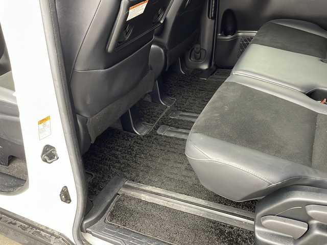 トヨタ ノア Si ダブルバイビーⅡ 兵庫県 2019(令1)年 4.5万km ホワイトパールクリスタルシャイン ・ワンオーナー/・純正9インチナビ/・CD/DVD/BT/SD/フルセグTV/・バックカメラ/・両側電動スライドドア/・クルーズコントロール/・プリクラッシュセーフティ/・レーンディパーチャーアラート/・オートマチックハイビーム/・パーキングサポートブレーキ/・クリアランスソナー/・LEDヘッドライト/・オートライト/・フォグランプ/・ビルトインETC/・アイドリングストップ/・MTモード付AT/・ステアリングリモコン/・ＷＡＣ　/・ロールサンシェード/・ウィンカーミラー/・電動格納ミラー/・ドアバイザー/・純正１６インチアルミホイール/・純正フロアマット　/・ハーフレザーシート/・ウォークスルー/・オールオートパワーウィンドウ/・スマートキー/・スペアキー/・プッシュスタート