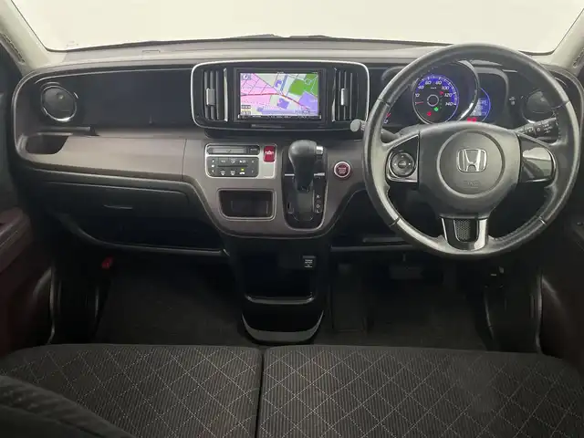 ホンダ Ｎ ＯＮＥ プレミアム Lパッケージ 福岡県 2013(平25)年 5.1万km プレミアムホワイトパール 社外ナビ／フルセグＴＶ　/バックカメラ　/ＥＴＣ　/プッシュスタート　/スペアキー１本　/電動格納式ドアミラー　/ＥＣＯＮ　/アイドリングストップ　/横滑り防止　/革巻きステアリング　/純正１４インチＡＷ　/ＬＥＤライト