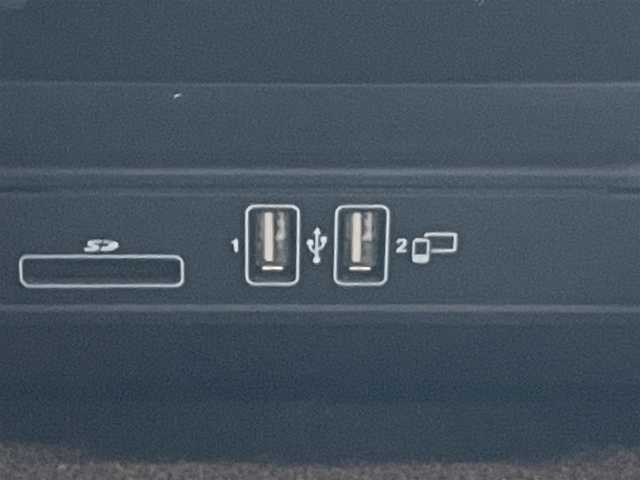 メルセデス・ベンツ Ｅ２００ アバンギャルド スポーツ 福岡県 2018(平30)年 5.2万km ダイヤモンドホワイト レザーＰＫＧ/ブルメスター/禁煙車/パフュームアトマイザー/ＡＣＣ/アクティブレーンキープ/アンビエントライト/インテリジェントライト/黒革シート/全席シートＨ/ｃａｒｐｌａｙ/ａｎｄｒｏｉｄオート