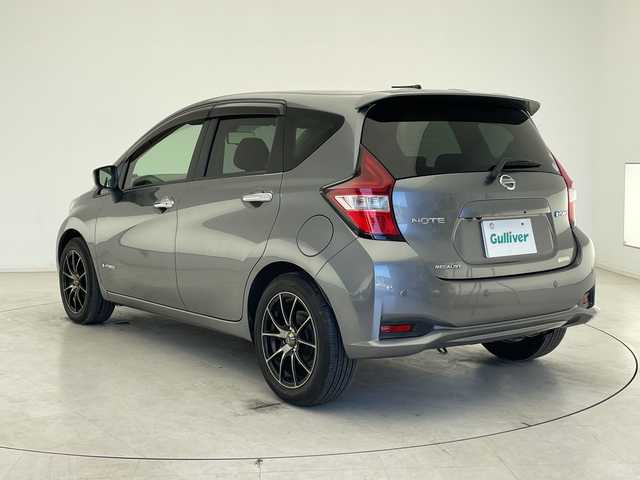 日産 ノート e－パワー メダリスト 山口県 2017(平29)年 2.2万km ダークメタルグレー エマージェンシーブレーキ/車線逸脱警報/前後コーナーセンサー/社外ナビ/　　CD/DVD/Bluetooth/AM/FM/地デジTV/アラウンドビューモニター/ETC/デジタルインナーミラー/純正ドライブレコーダー/ドアバイザー/ハーフレザーシート/プッシュスタート/スマートキー