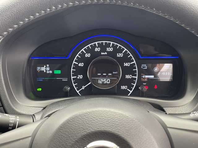 日産 ノート e－パワー メダリスト 山口県 2017(平29)年 2.2万km ダークメタルグレー エマージェンシーブレーキ/車線逸脱警報/前後コーナーセンサー/社外ナビ/　　CD/DVD/Bluetooth/AM/FM/地デジTV/アラウンドビューモニター/ETC/デジタルインナーミラー/純正ドライブレコーダー/ドアバイザー/ハーフレザーシート/プッシュスタート/スマートキー