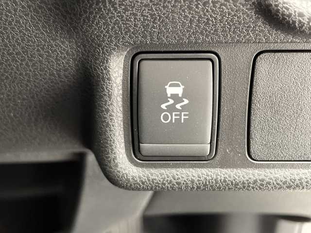 日産 ノート e－パワー メダリスト 山口県 2017(平29)年 2.2万km ダークメタルグレー エマージェンシーブレーキ/車線逸脱警報/前後コーナーセンサー/社外ナビ/　　CD/DVD/Bluetooth/AM/FM/地デジTV/アラウンドビューモニター/ETC/デジタルインナーミラー/純正ドライブレコーダー/ドアバイザー/ハーフレザーシート/プッシュスタート/スマートキー