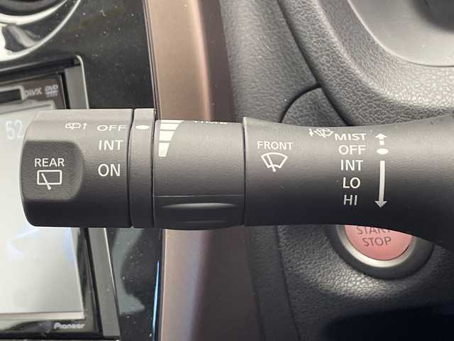 日産 ノート e－パワー メダリスト 山口県 2017(平29)年 2.2万km ダークメタルグレー エマージェンシーブレーキ/車線逸脱警報/前後コーナーセンサー/社外ナビ/　　CD/DVD/Bluetooth/AM/FM/地デジTV/アラウンドビューモニター/ETC/デジタルインナーミラー/純正ドライブレコーダー/ドアバイザー/ハーフレザーシート/プッシュスタート/スマートキー