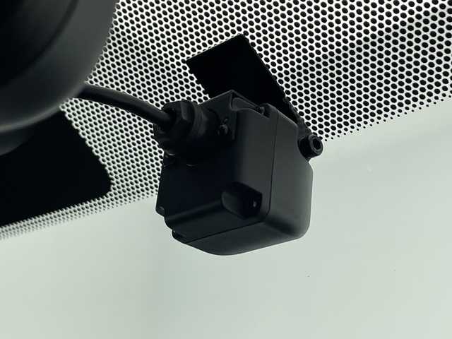 日産 ノート e－パワー メダリスト 山口県 2017(平29)年 2.2万km ダークメタルグレー エマージェンシーブレーキ/車線逸脱警報/前後コーナーセンサー/社外ナビ/　　CD/DVD/Bluetooth/AM/FM/地デジTV/アラウンドビューモニター/ETC/デジタルインナーミラー/純正ドライブレコーダー/ドアバイザー/ハーフレザーシート/プッシュスタート/スマートキー