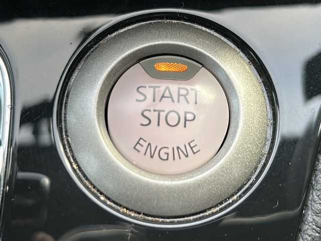 日産 セレナ ハイウェイスター S HV Vエアロ 茨城県 2013(平25)年 7.5万km スーパーブラック 8インチ純正SDナビ(Bluetooth/CD/DVD/バックカメラ/フルセグTV)/フリップダウンモニター/両側パワースライドドア/クルーズコントロール/横滑り防止装置/HIDオートライト/16インチ純正アルミホイール/アイドリングストップ/後席用エアコン/3列シート/純正フロアマット/スペアキー/スマートキー