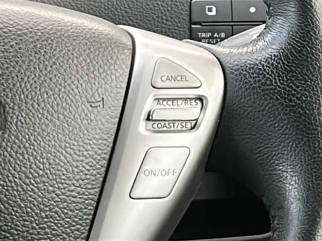 日産 セレナ ハイウェイスター S HV Vエアロ 茨城県 2013(平25)年 7.5万km スーパーブラック 8インチ純正SDナビ(Bluetooth/CD/DVD/バックカメラ/フルセグTV)/フリップダウンモニター/両側パワースライドドア/クルーズコントロール/横滑り防止装置/HIDオートライト/16インチ純正アルミホイール/アイドリングストップ/後席用エアコン/3列シート/純正フロアマット/スペアキー/スマートキー