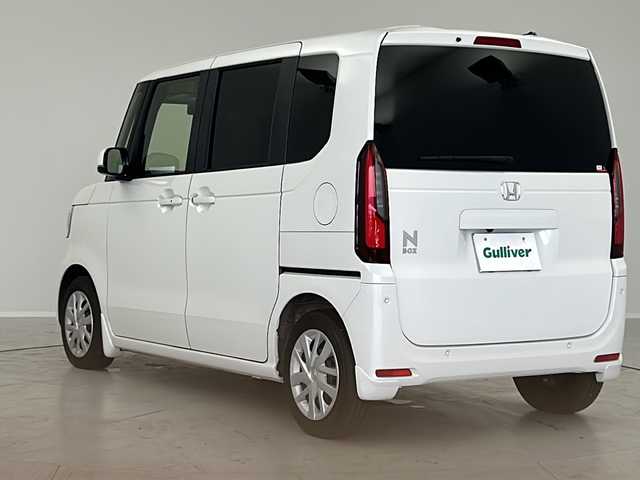ホンダ Ｎ ＢＯＸ 茨城県 2023(令5)年 0.5万km プラチナホワイトパール 純正ディスプレイオーディオ/バックカメラ/両側パワースライドドア/シートヒーター/クリアランスソナー/ETC/ドライブレコーダー/LEDヘッドライト/ACC/LKA/オートハイビーム