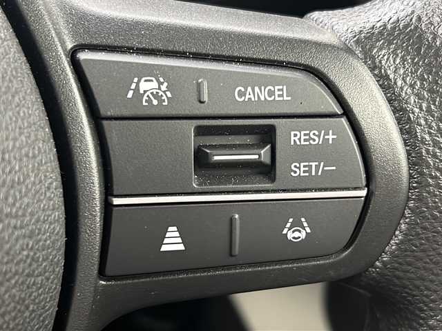 ホンダ Ｎ ＢＯＸ 茨城県 2023(令5)年 0.5万km プラチナホワイトパール 純正ディスプレイオーディオ/バックカメラ/両側パワースライドドア/シートヒーター/クリアランスソナー/ETC/ドライブレコーダー/LEDヘッドライト/ACC/LKA/オートハイビーム