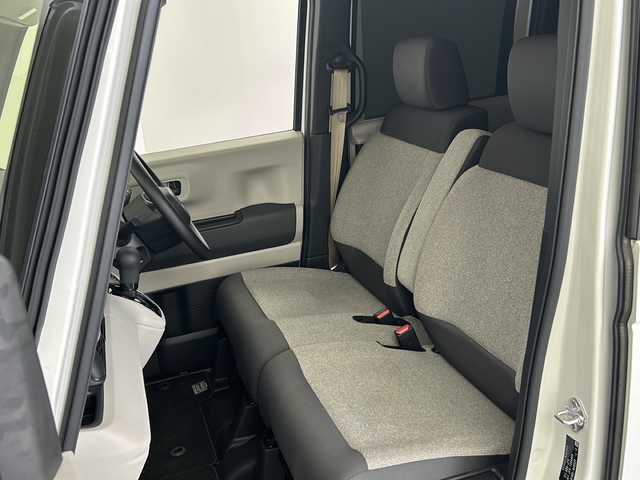 ホンダ Ｎ ＢＯＸ 茨城県 2023(令5)年 0.5万km プラチナホワイトパール 純正ディスプレイオーディオ/バックカメラ/両側パワースライドドア/シートヒーター/クリアランスソナー/ETC/ドライブレコーダー/LEDヘッドライト/ACC/LKA/オートハイビーム