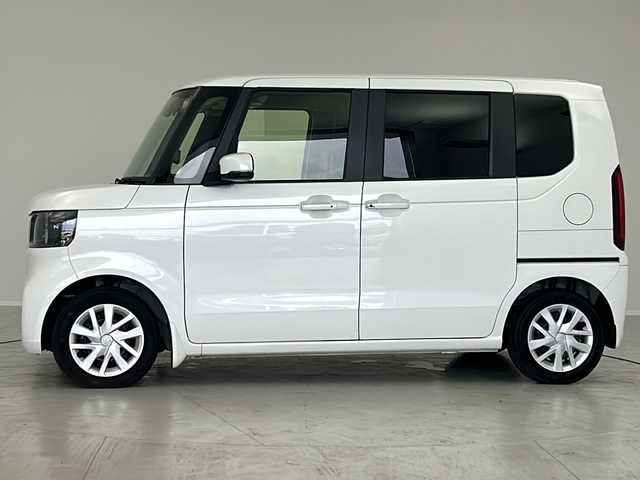 ホンダ Ｎ ＢＯＸ 茨城県 2023(令5)年 0.5万km プラチナホワイトパール 純正ディスプレイオーディオ/バックカメラ/両側パワースライドドア/シートヒーター/クリアランスソナー/ETC/ドライブレコーダー/LEDヘッドライト/ACC/LKA/オートハイビーム