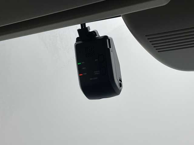 ホンダ Ｎ ＢＯＸ 茨城県 2023(令5)年 0.5万km プラチナホワイトパール 純正ディスプレイオーディオ/バックカメラ/両側パワースライドドア/シートヒーター/クリアランスソナー/ETC/ドライブレコーダー/LEDヘッドライト/ACC/LKA/オートハイビーム