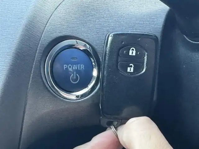 トヨタ プリウス S 千葉県 2014(平26)年 3.5万km ブラック ワンオーナー車/純正8インチナビ/フルセグTV/Bluetooth/バックカメラ/フロントモデリスタエアロ/HIDライト/ETC/W＋サイドエアバッグ/スマートキー/保証書・取説