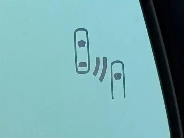 トヨタ ＲＡＶ４ アドベンチャー 福岡県 2023(令5)年 1.4万km アッシュグレーメタリック/アーバンカーキ ワンオーナー　/パノラマムーンルーフ　/純正１０．５型ＤＡナビ/フルセグTV　/バックカメラ　/デジタルルームミラー　/ビルトインETC２．０　/トヨタセーフティセンス　/レーダークルーズコントロール　/コーナーセンサー　/衝突軽減ブレーキ　/レーンキープ　/ブラインドスポットモニター　/アクセル踏み間違い防止　/ヒルディセントコントロール　/ハーフレザーシート　/シートメモリー付きパワーシート　/シートベンチレーション／ヒーター　/ステアリングヒーター　/パワーバックドア　/純正１９インチアルミホイール