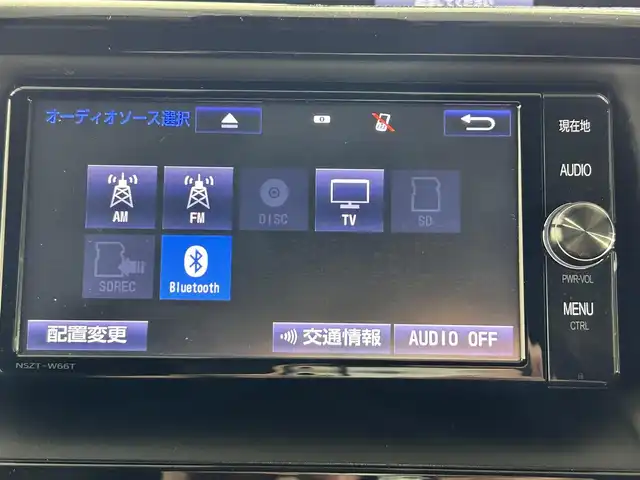 トヨタ ノア ハイブリッド Si ダブルバイビー 佐賀県 2017(平29)年 6.9万km ホワイトパールクリスタルシャイン 純正ディーラーオプション7インチナビ/バックカメラ/フルセグテレビ/CD/DVD/BT/SD/FM.AM/後席フリップダウンモニター/プリクラッシュセーフティ/レーンディパーチャーアラート/オートハイビーム/クルーズコントロール/両側パワースライドドア/ビルトインETC2.0/ステアリングスイッチ/ハーフレザーシート