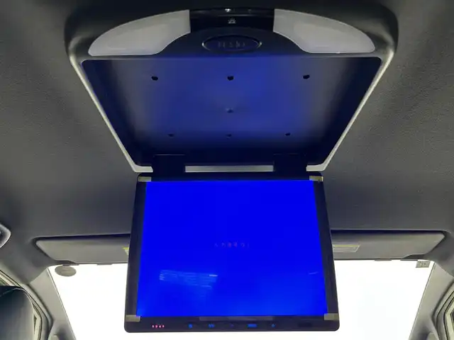 トヨタ ノア ハイブリッド Si ダブルバイビー 佐賀県 2017(平29)年 6.9万km ホワイトパールクリスタルシャイン 純正ディーラーオプション7インチナビ/バックカメラ/フルセグテレビ/CD/DVD/BT/SD/FM.AM/後席フリップダウンモニター/プリクラッシュセーフティ/レーンディパーチャーアラート/オートハイビーム/クルーズコントロール/両側パワースライドドア/ビルトインETC2.0/ステアリングスイッチ/ハーフレザーシート