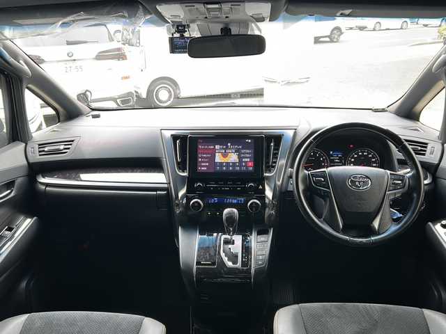 トヨタ アルファード S タイプゴールド 兵庫県 2020(令2)年 1.7万km ブラック ワンオーナー/純正メーカーナビ/　Bluetooth/CD/USB/DVD/AM/FM/純正ビルトインETC/フルセグテレビ（走行中視聴不可）/ドライブレコーダー（前後）/純正後席用モニター/両側パワースライドドア/3列シート/オットマン/電動リアゲート/ウォークスルー/プッシュスタート/パワーステアリング/MTモード付AT/アダプティブクルーズコントロール/パーキングアシスト/アンチロック・ブレーキ・システム/横滑り防止装置/レーンキープアシスト/コーナーセンサー（前後）/バックカメラ/社外エアロパーツ（モデリスタ）/社外アルミホイール（モデリスタ）/社外マフラー（モデリスタ）/社外サスペンション（モデリスタ）/　【純正サスペンション付き】/エアバッグ（W+サイド）/カーテンエアバッグ/LEDヘッドライト/衝突軽減システム/保証書/取扱説明書