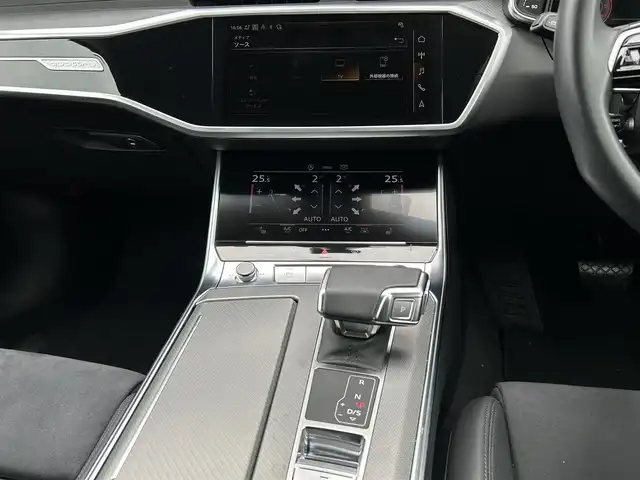 アウディ アウディ Ａ６ 40TDIクワトロスポーツ 茨城県 2022(令4)年 2.7万km グレイシアホワイトメタリック ライティングＰＫＧ　/ＨＤマトリクスＬＥＤ　/ＡＣＣ　/ＬＫＡ　/サイドアシスト　/Ｂカメラ　/ナビ　/バーチャルＣＰ　/ＢＴ　/ＴＶ　/ＣａｒＰｌａｙ　/黒半革　/Ｍ付ＰＷシート　/シートヒーター　/ステアリングヒーター　/前後ドラレコ/ETC2.0/禁煙車