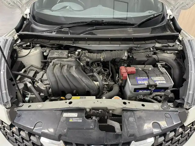 日産 ジューク 15RX Vセレクション 三重県 2019(平31)年 6.9万km ブリリアントホワイトパール ガソリン/FF/フロアCVT/カロッツェリア 7インチナビ AVIC-RZ502 /（CD/DVD/SD/FM/AM/DTV/Bluetooth/iPod/USB/AUX）/バックカメラ/ドライブレコーダー 前後/ETC/安全装備/・エマージェンシーブレーキ/・LDW（車線逸脱警報）/・ABS（アンチロックブレーキシステム）/・EBD（電子制御制動力配分システム）/・VDC（ビークルダイナミクスコントロール）/・TCS（トラクションコントロールシステム）/・衝突安全ボディ/装備/・オートエアコン/・オートライトシステム/・プッシュスタート/・インテリジェントキーx1/・運転席・助手席SRSエアバッグ/・電動格納ドアミラー（ウインカー付）/・ヘッドライトレベライザー/・純正17inAW/など