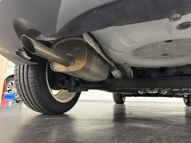 日産 ジューク 15RX Vセレクション 三重県 2019(平31)年 6.9万km ブリリアントホワイトパール ガソリン/FF/フロアCVT/カロッツェリア 7インチナビ AVIC-RZ502 /（CD/DVD/SD/FM/AM/DTV/Bluetooth/iPod/USB/AUX）/バックカメラ/ドライブレコーダー 前後/ETC/安全装備/・エマージェンシーブレーキ/・LDW（車線逸脱警報）/・ABS（アンチロックブレーキシステム）/・EBD（電子制御制動力配分システム）/・VDC（ビークルダイナミクスコントロール）/・TCS（トラクションコントロールシステム）/・衝突安全ボディ/装備/・オートエアコン/・オートライトシステム/・プッシュスタート/・インテリジェントキーx1/・運転席・助手席SRSエアバッグ/・電動格納ドアミラー（ウインカー付）/・ヘッドライトレベライザー/・純正17inAW/など