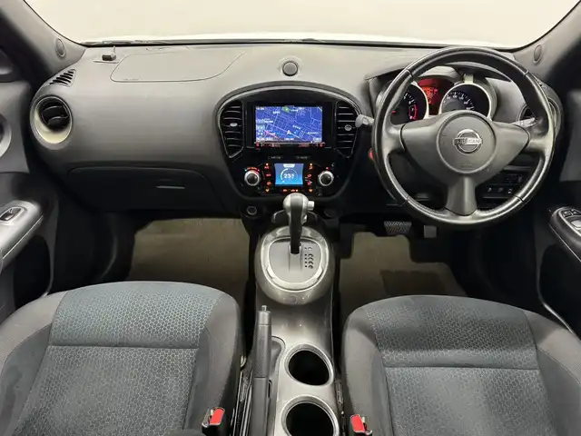 日産 ジューク 15RX Vセレクション 三重県 2019(平31)年 6.9万km ブリリアントホワイトパール ガソリン/FF/フロアCVT/カロッツェリア 7インチナビ AVIC-RZ502 /（CD/DVD/SD/FM/AM/DTV/Bluetooth/iPod/USB/AUX）/バックカメラ/ドライブレコーダー 前後/ETC/安全装備/・エマージェンシーブレーキ/・LDW（車線逸脱警報）/・ABS（アンチロックブレーキシステム）/・EBD（電子制御制動力配分システム）/・VDC（ビークルダイナミクスコントロール）/・TCS（トラクションコントロールシステム）/・衝突安全ボディ/装備/・オートエアコン/・オートライトシステム/・プッシュスタート/・インテリジェントキーx1/・運転席・助手席SRSエアバッグ/・電動格納ドアミラー（ウインカー付）/・ヘッドライトレベライザー/・純正17inAW/など