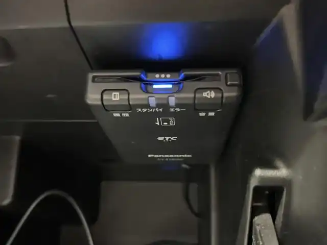 日産 ジューク 15RX Vセレクション 三重県 2019(平31)年 6.9万km ブリリアントホワイトパール ガソリン/FF/フロアCVT/カロッツェリア 7インチナビ AVIC-RZ502 /（CD/DVD/SD/FM/AM/DTV/Bluetooth/iPod/USB/AUX）/バックカメラ/ドライブレコーダー 前後/ETC/安全装備/・エマージェンシーブレーキ/・LDW（車線逸脱警報）/・ABS（アンチロックブレーキシステム）/・EBD（電子制御制動力配分システム）/・VDC（ビークルダイナミクスコントロール）/・TCS（トラクションコントロールシステム）/・衝突安全ボディ/装備/・オートエアコン/・オートライトシステム/・プッシュスタート/・インテリジェントキーx1/・運転席・助手席SRSエアバッグ/・電動格納ドアミラー（ウインカー付）/・ヘッドライトレベライザー/・純正17inAW/など