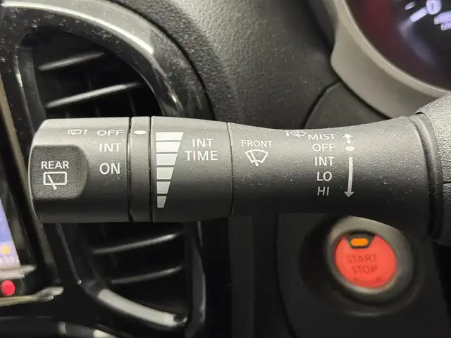 日産 ジューク 15RX Vセレクション 三重県 2019(平31)年 6.9万km ブリリアントホワイトパール ガソリン/FF/フロアCVT/カロッツェリア 7インチナビ AVIC-RZ502 /（CD/DVD/SD/FM/AM/DTV/Bluetooth/iPod/USB/AUX）/バックカメラ/ドライブレコーダー 前後/ETC/安全装備/・エマージェンシーブレーキ/・LDW（車線逸脱警報）/・ABS（アンチロックブレーキシステム）/・EBD（電子制御制動力配分システム）/・VDC（ビークルダイナミクスコントロール）/・TCS（トラクションコントロールシステム）/・衝突安全ボディ/装備/・オートエアコン/・オートライトシステム/・プッシュスタート/・インテリジェントキーx1/・運転席・助手席SRSエアバッグ/・電動格納ドアミラー（ウインカー付）/・ヘッドライトレベライザー/・純正17inAW/など