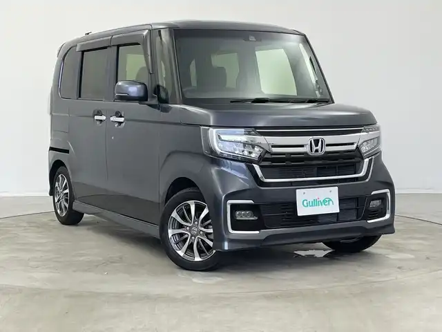 ホンダ Ｎ ＢＯＸ カスタム L 新潟県 2022(令4)年 4.7万km メテオロイドグレーメタリック ホンダセンシング/　●衝突軽減ブレーキ（CMBS）/　●誤発進抑制機能/　●歩行者事故低減ステアリング/　●路外逸脱抑制機能/　●アダプティブクルーズコントロール（ACC）/　●車線維持支援システム（LKAS）/　●先行車発進お知らせ機能/　●標識認識機能/　●後方誤発進抑制機能/　●オートハイビーム/純正ディーラーOPナビ/ステアリングスイッチ/片側パワースライドドア/バックカメラ/オートライト/LEDヘッドライト/電動格納ミラー/ウィンカーミラー/シートヒーター/リアサンシェード/ヘッドライトレベライザー/フロントフォグランプ/シーケンシャルウィンカー/ドアバイザー