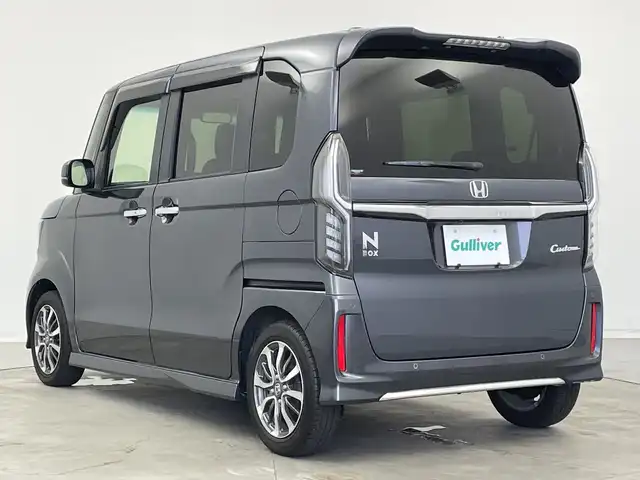 ホンダ Ｎ ＢＯＸ カスタム L 新潟県 2022(令4)年 4.7万km メテオロイドグレーメタリック ホンダセンシング/　●衝突軽減ブレーキ（CMBS）/　●誤発進抑制機能/　●歩行者事故低減ステアリング/　●路外逸脱抑制機能/　●アダプティブクルーズコントロール（ACC）/　●車線維持支援システム（LKAS）/　●先行車発進お知らせ機能/　●標識認識機能/　●後方誤発進抑制機能/　●オートハイビーム/純正ディーラーOPナビ/ステアリングスイッチ/片側パワースライドドア/バックカメラ/オートライト/LEDヘッドライト/電動格納ミラー/ウィンカーミラー/シートヒーター/リアサンシェード/ヘッドライトレベライザー/フロントフォグランプ/シーケンシャルウィンカー/ドアバイザー