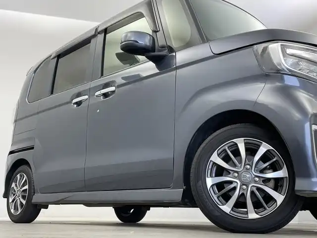 ホンダ Ｎ ＢＯＸ カスタム L 新潟県 2022(令4)年 4.7万km メテオロイドグレーメタリック ホンダセンシング/　●衝突軽減ブレーキ（CMBS）/　●誤発進抑制機能/　●歩行者事故低減ステアリング/　●路外逸脱抑制機能/　●アダプティブクルーズコントロール（ACC）/　●車線維持支援システム（LKAS）/　●先行車発進お知らせ機能/　●標識認識機能/　●後方誤発進抑制機能/　●オートハイビーム/純正ディーラーOPナビ/ステアリングスイッチ/片側パワースライドドア/バックカメラ/オートライト/LEDヘッドライト/電動格納ミラー/ウィンカーミラー/シートヒーター/リアサンシェード/ヘッドライトレベライザー/フロントフォグランプ/シーケンシャルウィンカー/ドアバイザー