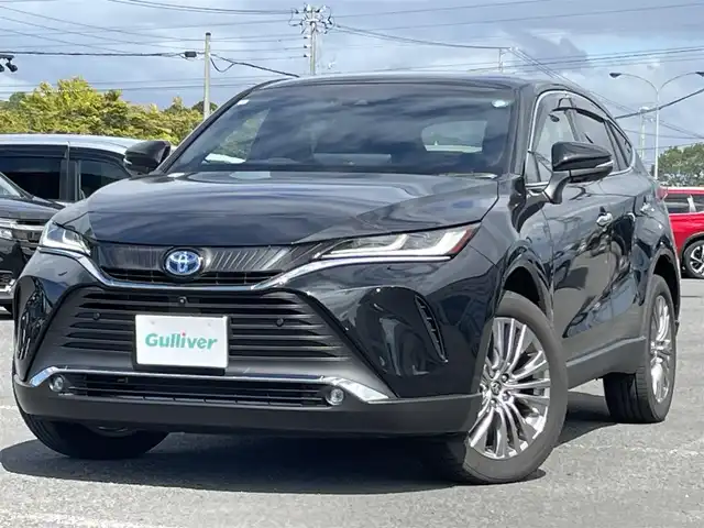 トヨタ ハリアー ハイブリッド Z レザーパッケージ 道央・札幌 2023(令5)年 2.2万km プレシャスブラックパール ４WD/ワンオーナー/パノラマルーフ/JBLプレミアムサウンドシステム/純正メーカーナビ/AM/FM/BT/フルセグ/トヨタセーフティセンス/横滑り防止装置/レーダークルーズコントロール/レーンキープアシスト/クリアランスソナー/ブラインドスポットモニター/パーキングサポートブレーキ/リアクロストラフィックアラート/ロードサインアシスト/ヘッドアップディスプレイ/パノラミックビューモニター/ビルトインETC2.0/ドライブレコーダー一体型デジタルインナーミラー/EVMODE/DRIVEMODE切替/パワーバックドア/前席パワーシート/D席メモリーシート/前席シートヒーター/前席エアシート/レザーシート/革巻きステアリング/ステアリングリモコン/ハンドルヒーター/電動パーキング/ブレーキホールド/置くだけ充電/MTモード付AT/プッシュスタート/スマートキー/LEDヘッドライト/オートライト/オートハイビーム/フォグランプ/電動格納ミラー/ヒーテッドドアミラー/ウィンカーミラー/純正フロアマット/ドアバイザー
