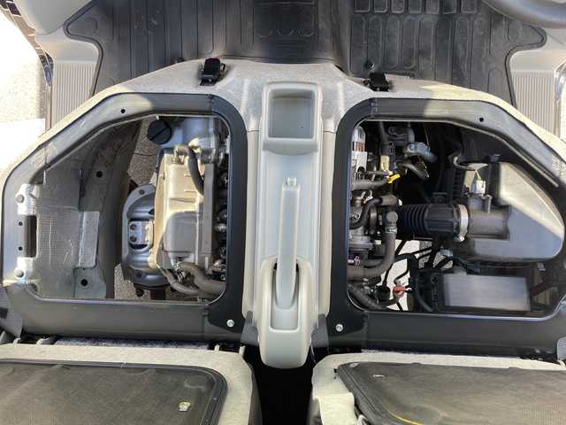 スズキ エブリイ PC 神奈川県 2023(令5)年 3.3万km ブルーイッシュブラックパール3 純正ディスプレイオーディオ/Bluetooth/USB/バックカメラ/両側スライドドア/デュアルカメラブレーキサポート/衝突被害軽減システム/レーンアシスト/オートマチックハイビーム/コーナーセンサー/アイドリングストップ/スペアキー/リモコンキー/純正ラバーフロアマット/スペアタイヤ/ETC/電動格納ミラー/オーバーヘッドコンソール/横滑り防止装置