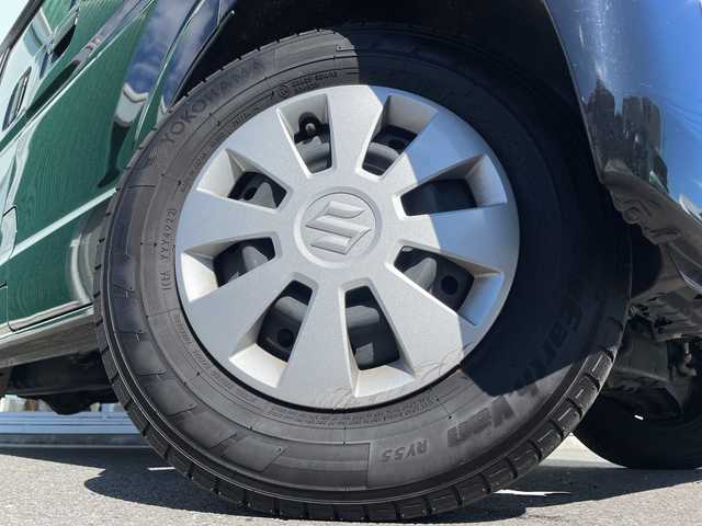 スズキ エブリイ PC 神奈川県 2023(令5)年 3.3万km ブルーイッシュブラックパール3 純正ディスプレイオーディオ/Bluetooth/USB/バックカメラ/両側スライドドア/デュアルカメラブレーキサポート/衝突被害軽減システム/レーンアシスト/オートマチックハイビーム/コーナーセンサー/アイドリングストップ/スペアキー/リモコンキー/純正ラバーフロアマット/スペアタイヤ/ETC/電動格納ミラー/オーバーヘッドコンソール/横滑り防止装置