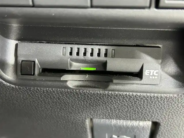 トヨタ アクア X 佐賀県 2021(令3)年 5.4万km シルバーM 純正8インチディスプレイオーディオ/Bluetooth/Mirrorcast/カープレイ/衝突被害軽減システム/レーダークルーズコントロール/レーンアシスト/ロードサインアシスト/オートライト/オートマチックハイビーム/前後ドライブレコーダー/LEDヘッドライト/クリアランスソナー/横滑り防止装置/ビルトインETC/ISOFIX対応シート/スマートキー/プッシュスタート/フロアマット/スペアキー×１/電動格納ミラー/ウィンカーミラー/ドアバイザー