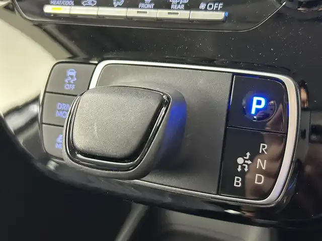 トヨタ アクア X 佐賀県 2021(令3)年 5.4万km シルバーM 純正8インチディスプレイオーディオ/Bluetooth/Mirrorcast/カープレイ/衝突被害軽減システム/レーダークルーズコントロール/レーンアシスト/ロードサインアシスト/オートライト/オートマチックハイビーム/前後ドライブレコーダー/LEDヘッドライト/クリアランスソナー/横滑り防止装置/ビルトインETC/ISOFIX対応シート/スマートキー/プッシュスタート/フロアマット/スペアキー×１/電動格納ミラー/ウィンカーミラー/ドアバイザー