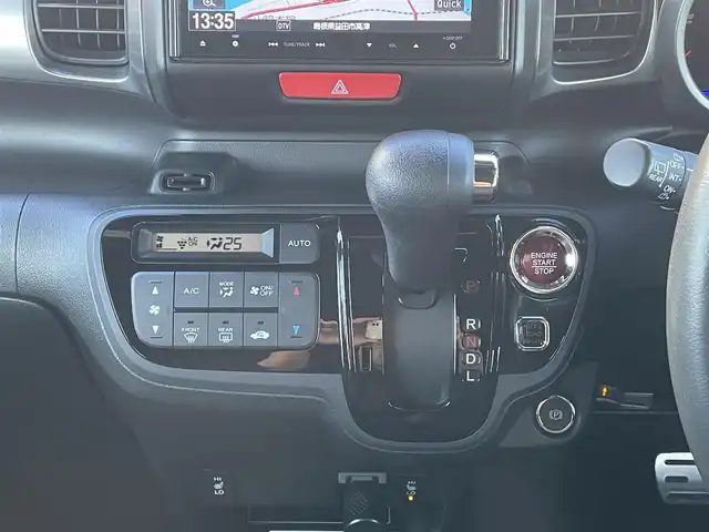 ホンダ Ｎ ＢＯＸ スラッシュ X 島根県 2015(平27)年 7.8万km ポリッシュドメタルメタリック Gathers7インチメモリナビゲーション(VRM-155VFi)/フルセグ BT CD DVD SD HDMI対応/CTBA/バックカメラ/クルーズコントロール/D/N席シートヒーター/ハンドルヒーター/ワイヤレス充電/社外前後ドライブレコーダー(AKY-E1)/アイドリングストップ/AUTOライト/キセノンライト/ETC/革巻きステアリング/ステアリングリモコン/ISOFIX/シートリフター/純正フロアマット/ドアバイザー/電動格納ミラー/ウィンカーミラー/ECON