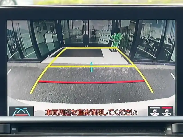 トヨタ クラウン ハイブリッド RS アドバンス 愛媛県 2019(令1)年 6.4万km ホワイトパールクリスタルシャイン 純正ナビ(フルセグTV/BT)/バックカメラ/トヨタセーフティセンス/レーダークルーズコントロール/衝突被害軽減装置/車線逸脱防止装置/ブラインドスポットモニター/クリアランスソナー/ヘッドアップディスプレイ/前席パワーシート/シートヒーター/運転席シートメモリー機能/デジタルインナーミラー/パドルシフト/LEDヘッドライト/オートライト/オートマチックハイビーム/100V/100Wコンセント/電動チルト＆テレスコピック機構/ETC2.0/現状サマー(純正AW)(225/45/R18)/BRIDGESTONE REGNO GR-XII