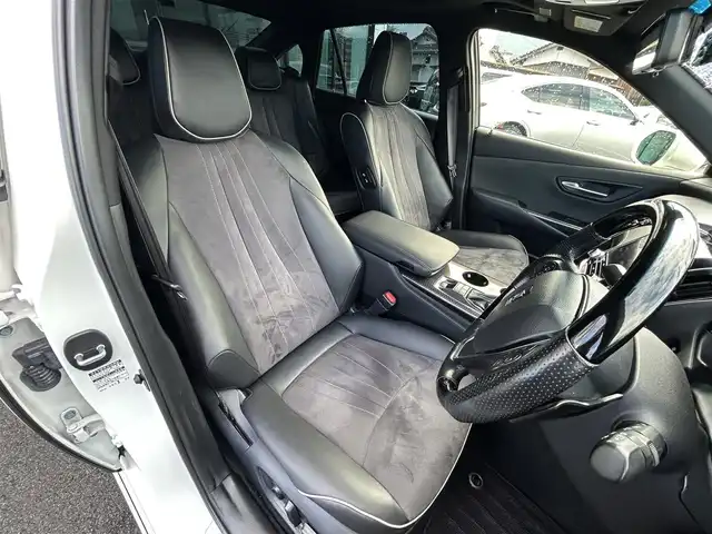 トヨタ クラウン ハイブリッド RS アドバンス 愛媛県 2019(令1)年 6.4万km ホワイトパールクリスタルシャイン 純正ナビ(フルセグTV/BT)/バックカメラ/トヨタセーフティセンス/レーダークルーズコントロール/衝突被害軽減装置/車線逸脱防止装置/ブラインドスポットモニター/クリアランスソナー/ヘッドアップディスプレイ/前席パワーシート/シートヒーター/運転席シートメモリー機能/デジタルインナーミラー/パドルシフト/LEDヘッドライト/オートライト/オートマチックハイビーム/100V/100Wコンセント/電動チルト＆テレスコピック機構/ETC2.0/現状サマー(純正AW)(225/45/R18)/BRIDGESTONE REGNO GR-XII