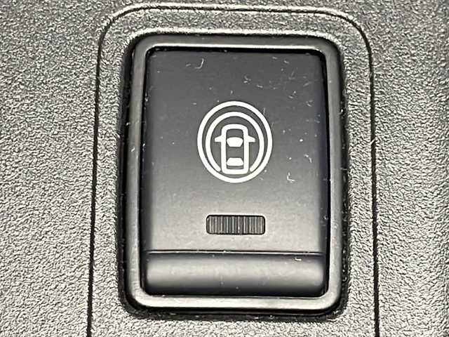 日産 セレナ B 広島県 2021(令3)年 2.2万km ブリリアントシルバー 禁煙車/純正ナビ/アラウンドビューモニター/ドラレコ/ＥＴＣ/ブラインドスポットモニター/オートマチックハイビーム/フルセグ/衝突被害軽減/クルーズコントロール/コーナーセンサー/レーンキープアシスト/踏み間違い防止/エアバッグ(運転席/助手席)/純正15インチホイールキャップ(195/65/R15)