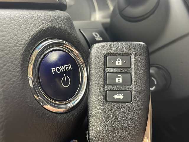 レクサス ＧＳ 450h バージョンL 茨城県 2012(平24)年 4万km ホワイトパールクリスタルシャイン 禁煙車/純正ナビ/・フルセグＴＶ/　(ＴＶキット装着)/・ＣＤ/・ＤＶＤ/ベージュ革シート/・シートヒーター/・エアーシート/後席シートヒーター/パドルシフト/ヘッドアップディスプレイ/ウッドコンビステアリング/ヘッドライトウォッシャー/運転席メモリーパワーシート