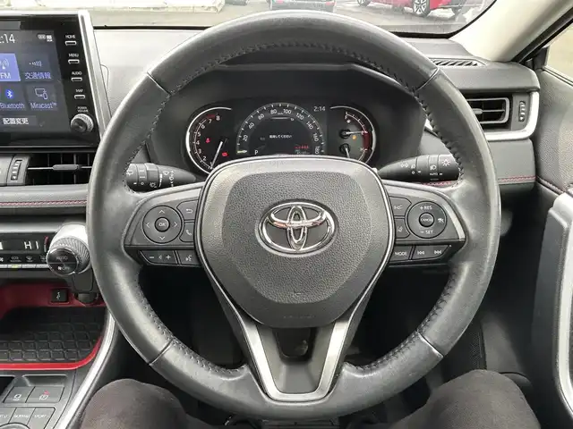 トヨタ ＲＡＶ４ アドベンチャー オフロードPKG 宮城県 2021(令3)年 4.6万km アティチュードブラックマイカ 4WD/ルーフレール/Toyota Safety Sense/・プリクラッシュセーフティ/・レーントレーシングアシスト/・レーダークルーズコントロール/・オートマチックハイビーム/・ロードサインアシスト/先行車発進告知機能/インテリジェントクリアランスソナー/純正ディスプレイオーディオ/【BT・USB・AppleCarPlay】/バックカメラ/合皮シート/パワーシート/革巻きステアリング/ステアリングスイッチ/電動パーキングブレーキ/ブレーキホールド/LEDヘッドランプ/フォグランプ/オートライト/スマートキー＆プッシュスタート/スペアキー/電動格納ミラー/純正18インチAW/W/サイド/カーテンエアバッグ/取扱説明書/保証書