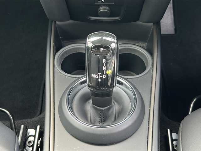 ＭＩＮＩ ＢＭＷ ミニ クロスオーバー クーパー D エッセンシャルトリム 岐阜県 2022(令4)年 3.7万km グレー 純正ナビ　/バックカメラ　/ディーゼル　/ターボ　/ルーフレール　/ＬＥＤヘッドライト　/クルコン　/スマートキー　/ハーフレザーシート　/シートヒーターＤ＋Ｎ席　/前後ドラレコ　/純正ＡＷ　/ワンオーナー　/ＭＴ付きＡＴ