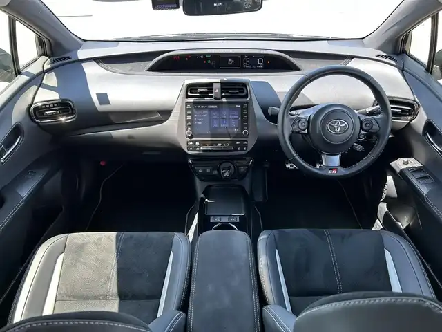 トヨタ プリウス ＰＨＶ S GRスポーツ 茨城県 2022(令4)年 1.2万km アティチュードブラックマイカ 革巻きステアリング/ステアリングスイッチ/シートヒーター/ドライブレコーダー/オートライト/オートハイビーム/バックカメラ/純正ＤA ナビ機能付き/