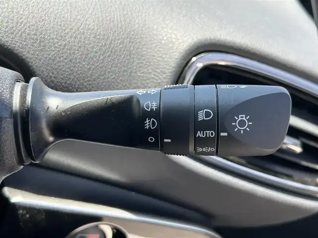 トヨタ プリウス ＰＨＶ S GRスポーツ 茨城県 2022(令4)年 1.2万km アティチュードブラックマイカ 革巻きステアリング/ステアリングスイッチ/シートヒーター/ドライブレコーダー/オートライト/オートハイビーム/バックカメラ/純正ＤA ナビ機能付き/
