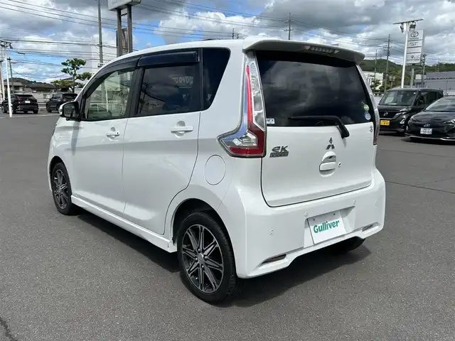 三菱 ｅＫカスタム Tセーフティプラスエディション 岡山県 2018(平30)年 7.8万km シルキーホワイト 登録時走行距離77420km/4WD/ワンオーナー/純正ナビ/フルセグTV(AM.FM.CD.DVD.TV.BT)/全方位カメラ/シートヒーター/クリアランスソナー/衝突軽減ブレーキ/クルーズコントロール/レーンキープアシスト/オートライト/オートマチックハイビーム/アイドリングストップ/15インチ純正AW/純正フロアマット