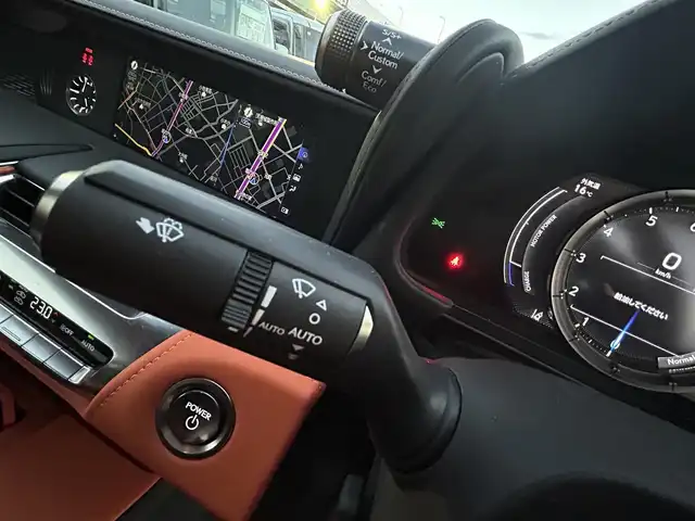 レクサス ＬＣ 500h Lパッケージ 愛知県 2023(令5)年 2.3万km テレーンカーキマイカM メーカー純正ナビ　/サンルーフ　/ＤＴＶ　/ＢＴ　/ＣＤ／ＤＶＤ　/ＥＴＣ２．０　/衝突軽減ブレーキ　/レーダークルーズコントロール　/前席シートヒーター　/社外ＦＲドライブレコーダー　/純正フロアマット/ブラインドスポットモニター/ヘッドアップディスプレイ/ステアリングスイッチ/パドルシフト/プッシュスタート/ＬＥＤヘッドライト/ステアリングヒーター