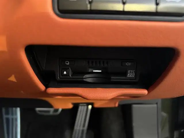 レクサス ＬＣ 500h Lパッケージ 愛知県 2023(令5)年 2.3万km テレーンカーキマイカM メーカー純正ナビ　/サンルーフ　/ＤＴＶ　/ＢＴ　/ＣＤ／ＤＶＤ　/ＥＴＣ２．０　/衝突軽減ブレーキ　/レーダークルーズコントロール　/前席シートヒーター　/社外ＦＲドライブレコーダー　/純正フロアマット/ブラインドスポットモニター/ヘッドアップディスプレイ/ステアリングスイッチ/パドルシフト/プッシュスタート/ＬＥＤヘッドライト/ステアリングヒーター