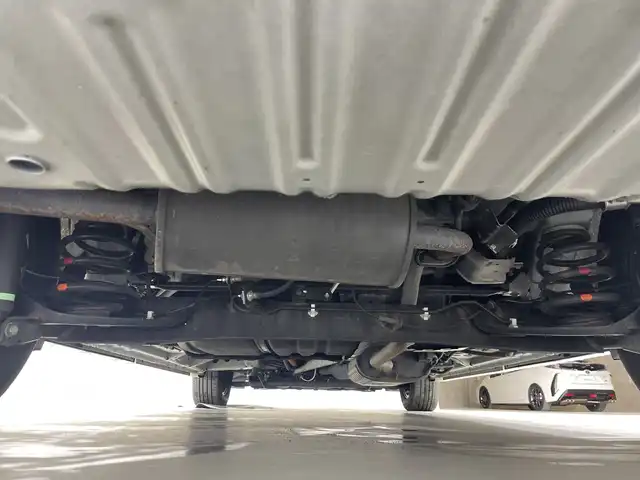 日産 セレナ e－パワー ハイウェイスター V 神奈川県 2020(令2)年 8.1万km ブリリアントホワイトパール 2トーン ディーラーオプション9インチナビ・フルセグ・Blu-ray・DVD・CD・SD・MSV・Bluetoorh/アラウンドビューカメラ/ナビ連動純正前後ドライブレコーダー/ナビ連動ビルトインETC/デジタルインナーミラー/革巻きステアリング/ステアリングリモコン/プロパイロット/各席用充電USBポート/左右後席ドアサンシェード/両側パワースライドドア/ハンズフリーオートスライドドア/デュアルバックドア/ハーフレザー調シート/純正フロアマット/ドアバイザー/キセノンヘッドライト/フォグランプ